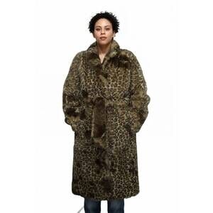 NEW LUSSO BENI kinetic coat in leoapard